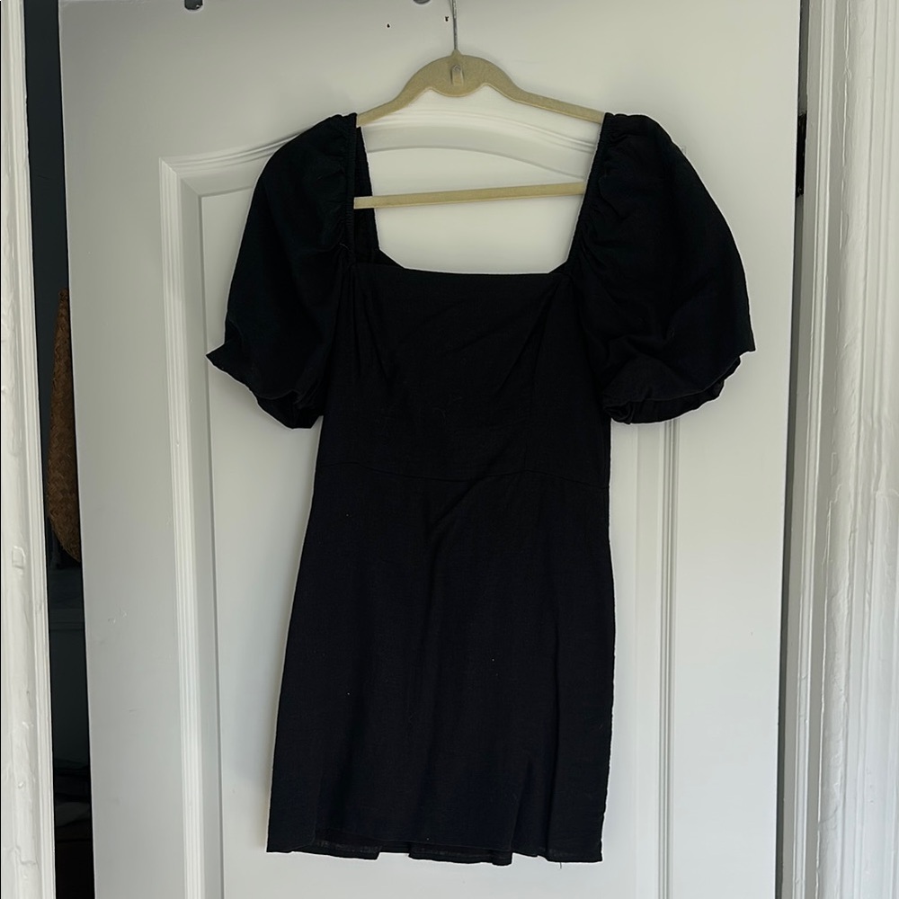 Abercrombie and Fitch Black Puff Sleeve Dress